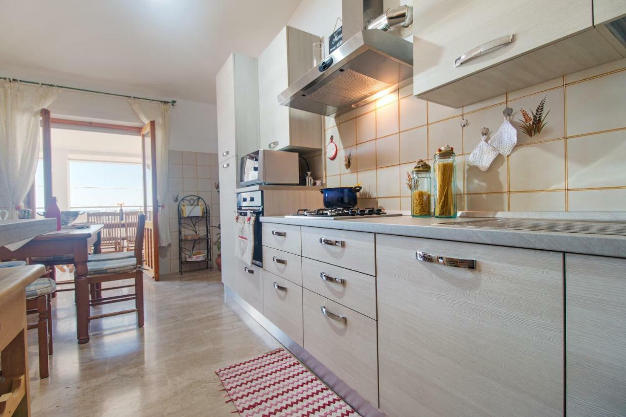 White Rose Suite Apartment Кала-Гононе Екстер'єр фото