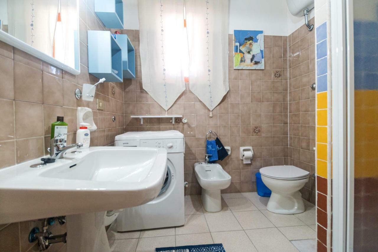 White Rose Suite Apartment Кала-Гононе Екстер'єр фото